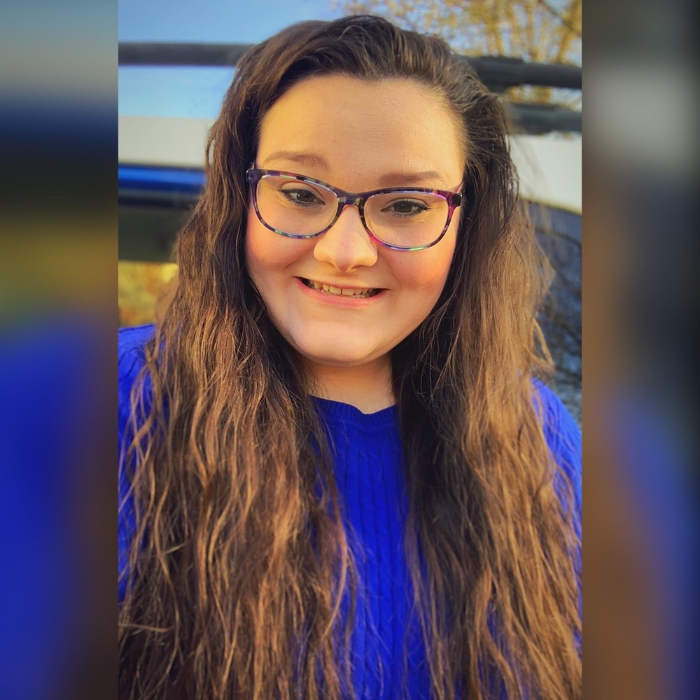 Meet your Posher, Dakota